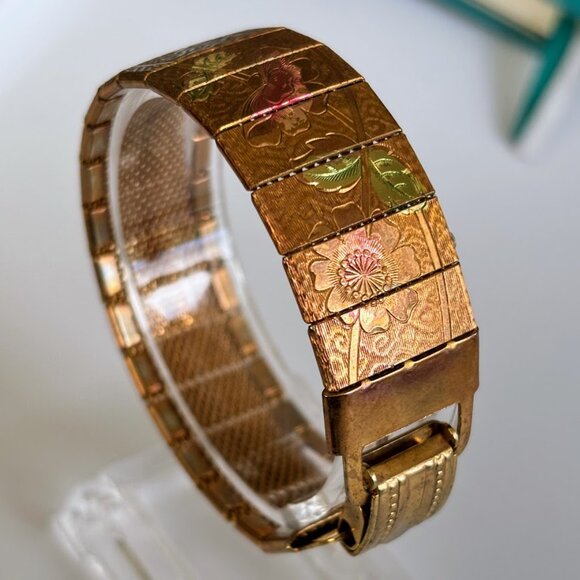 1950s Tri-Gold Tone Floral Etched Panel on Mesh Bracelet 7" Pink Green Vintage - Picture 5 of 14